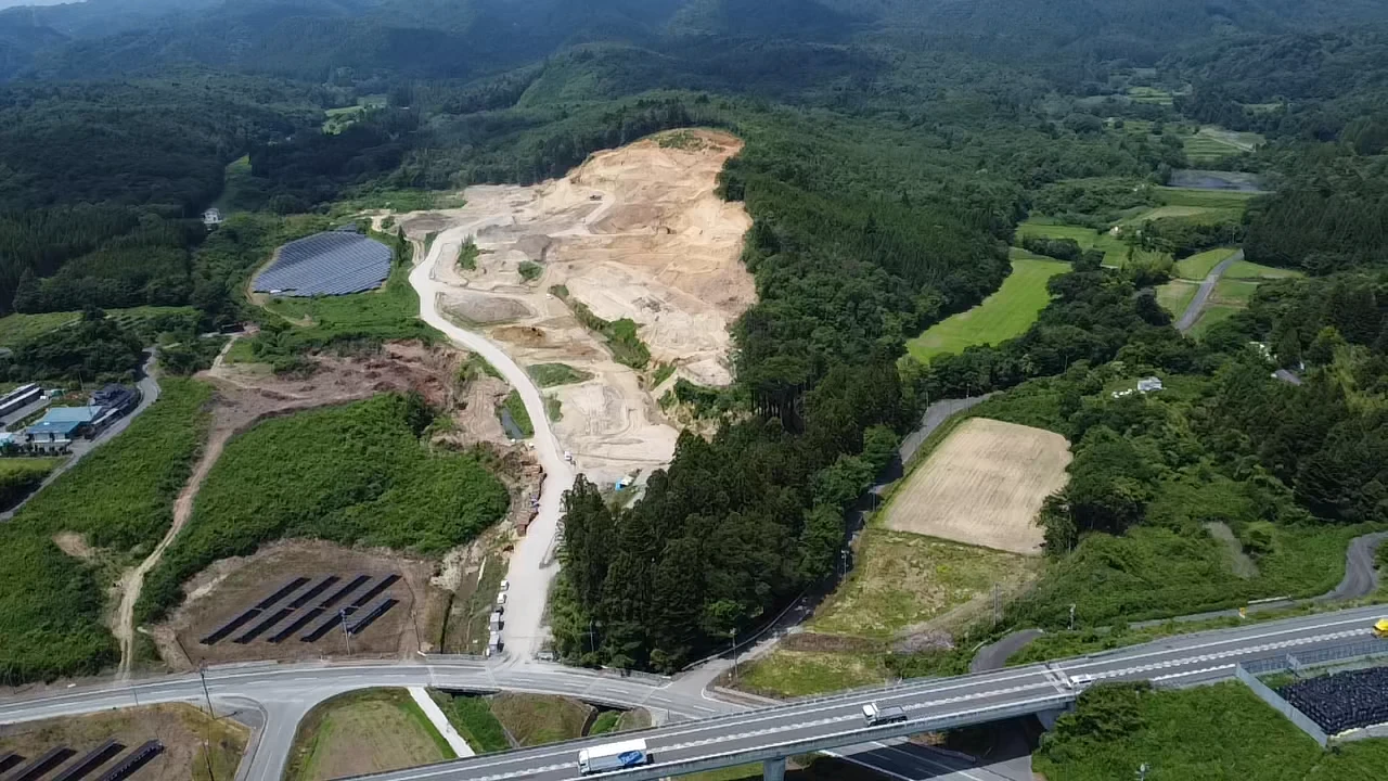南相馬市小高区羽倉の山砂生産プラント 空撮